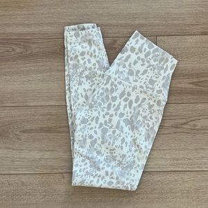 Lululemon leggings NWOT